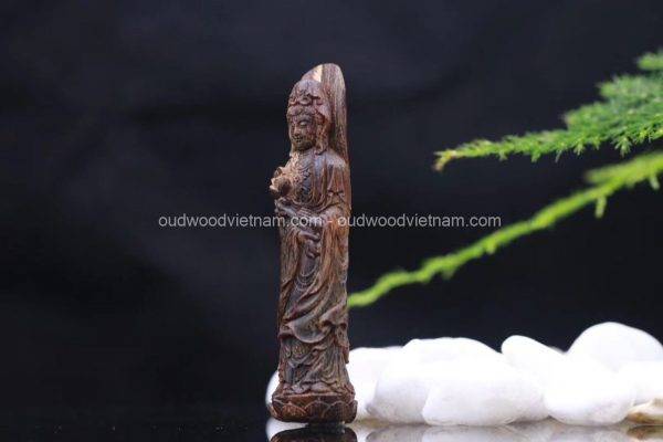Viet Nam Nha Trang Sinkable Ky Nam, Ki nam, Kyara, Qi nan, Calambac, 沉香木奇楠 - Guan Yin Buddha 1