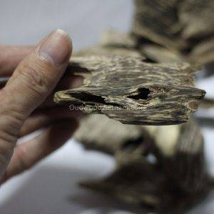 Agarwood Chips Oud Chips Incense Aroma | Natural Wild and Rare Agarwood Chips from Oudwood Vietnam | Pure Material Grade A++