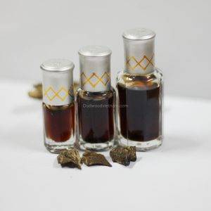 Agarwood (Oud) Essential Oil (Aquilaria Malaccensis) | Premium Quality Aloeswood Oud Oil | 100% Natural Undiluted Frangrance Therapeutic Grade Essential Oil For Aromatherapy | Long Lasting Aroma Oil | Grade A++