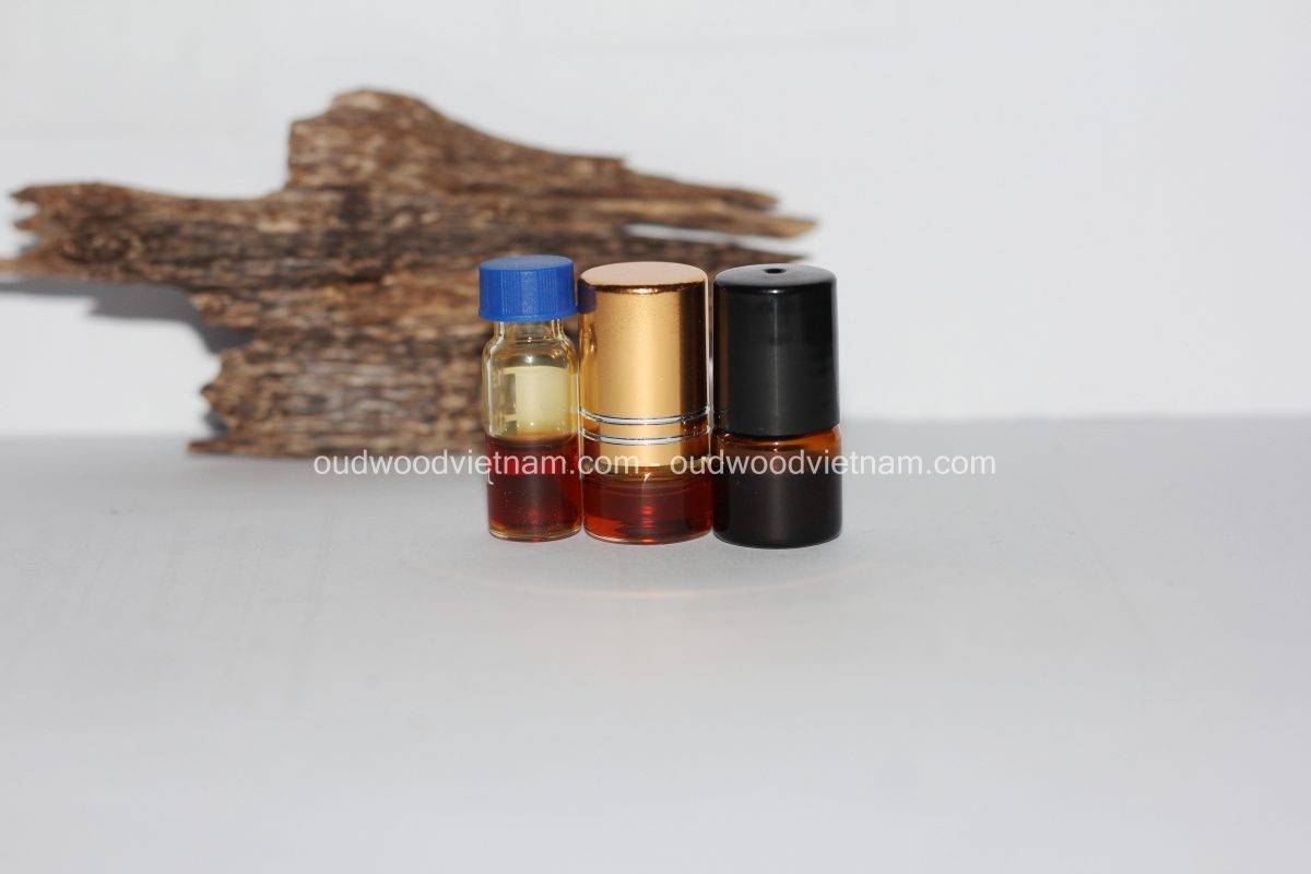 Oud oil Oudh Oil Agarwood Oil OUD WOOD AGARWOOD KINAM