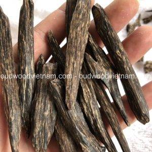 Vietnam Sinking Agarwood Chips Oud Wood | Natural Wild and Rare Agarwood Chips from Oudwood Vietnam | Pure Material Grade A+++ (Nha Trang Chim)