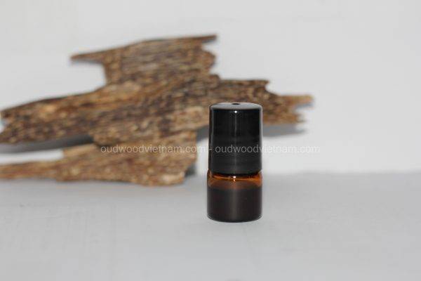 Oud Oil | Oudh Oil | Agarwood Oil | Premium Quality | 100% Natural Undiluted Fragrance Essential Oil | Long Lasting Aroma Oil | Grade A+| 1ML