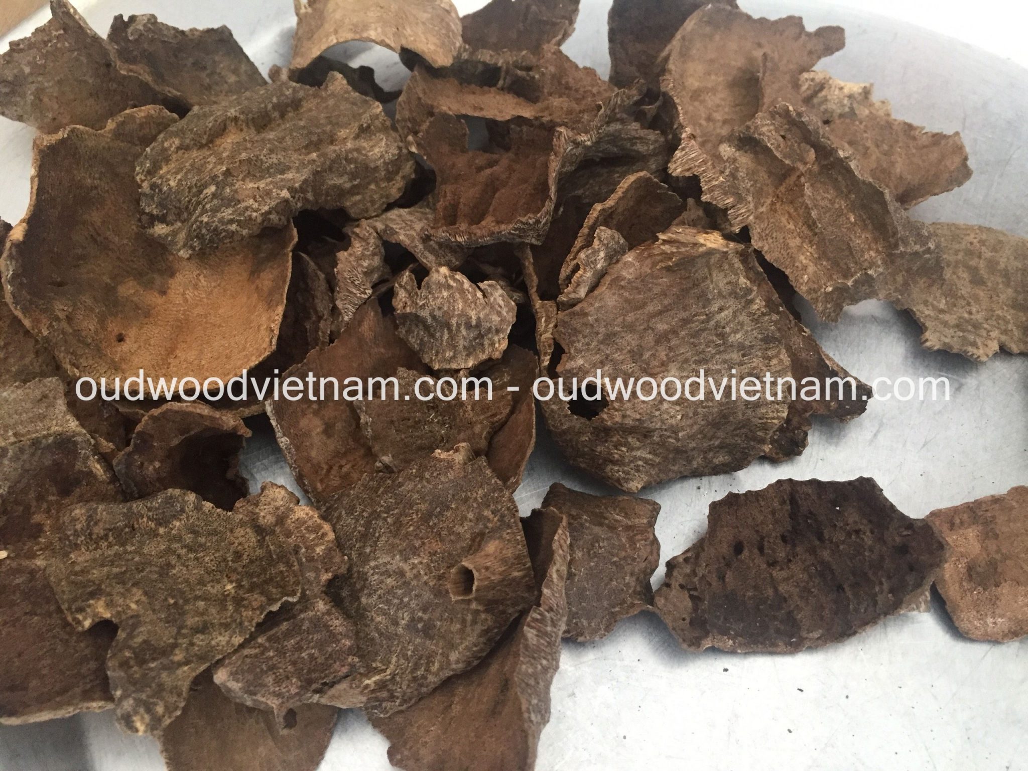 oud wood chips for sale