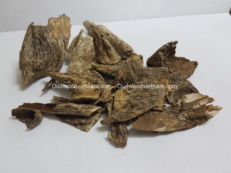 Hainan Pure Oud Oil - Wild rare agarwood oil
